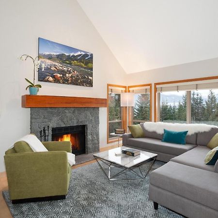 Painted Cliff 11 | Dog Friendly! Ski-In Ski-Out Benchlands Townhome W/ Hot Tub & Fireplace Whistler Kültér fotó