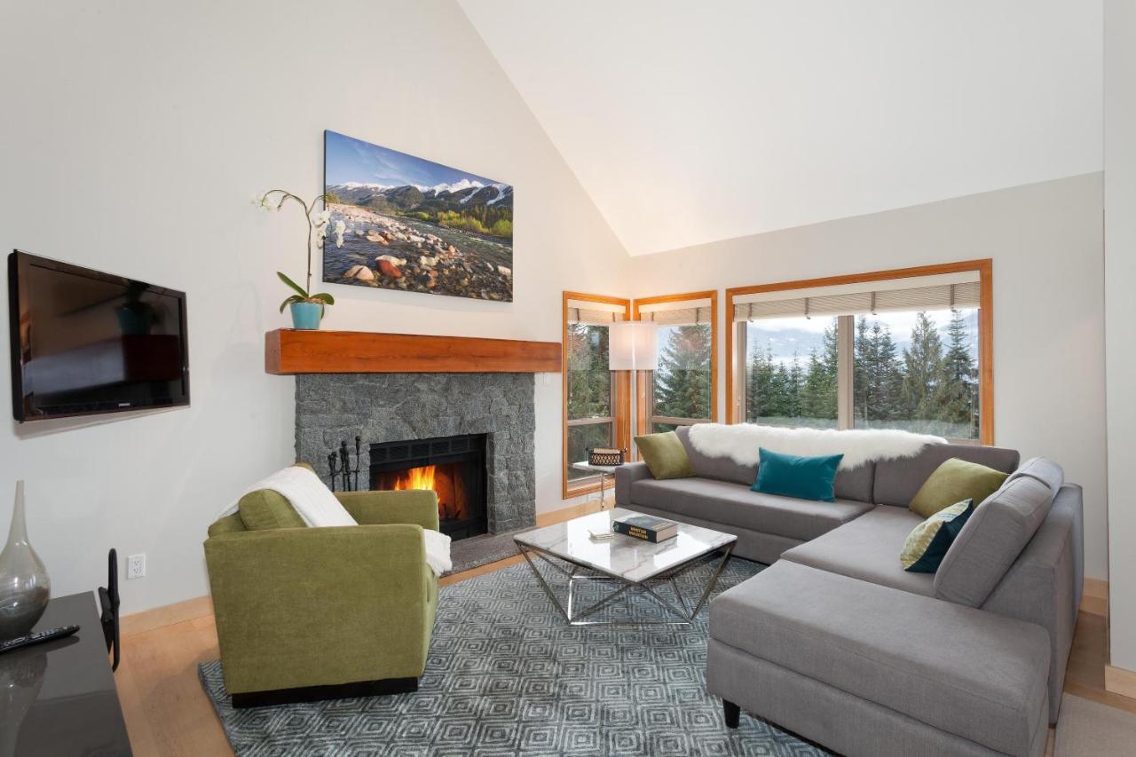 Painted Cliff 11 | Dog Friendly! Ski-In Ski-Out Benchlands Townhome W/ Hot Tub & Fireplace Whistler Kültér fotó